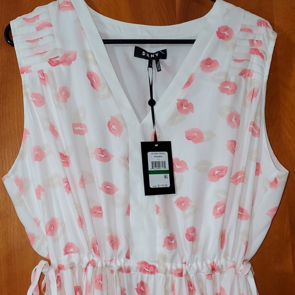 DKNY kiss lips print dress